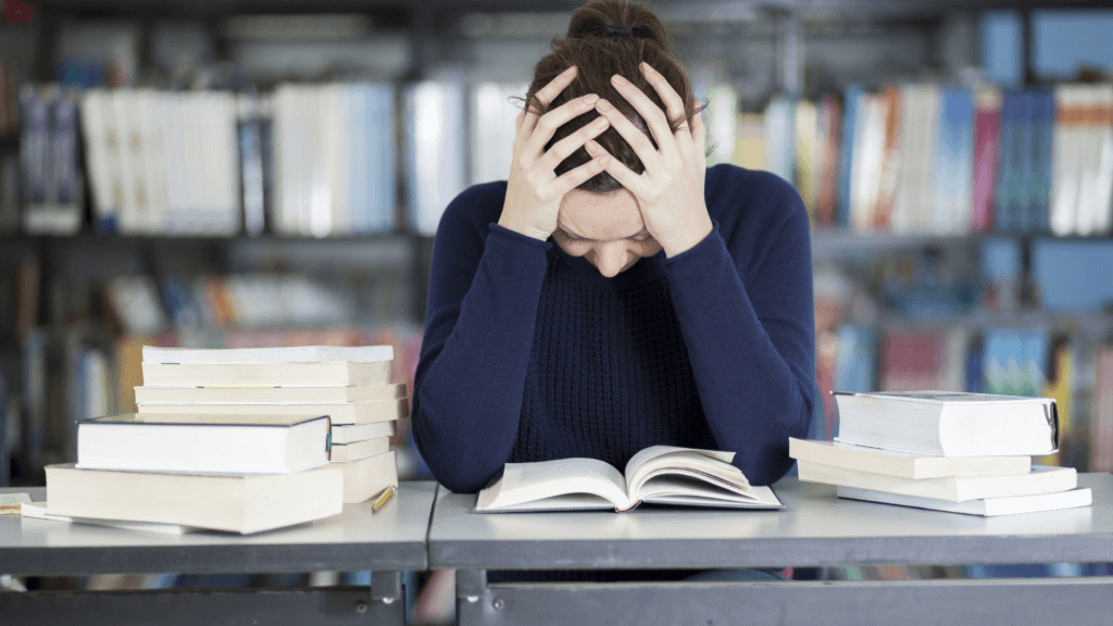 Abril “Mes Nacional de Concientización del estrés”: Consejos para lidiar y prevenir el estrés académico